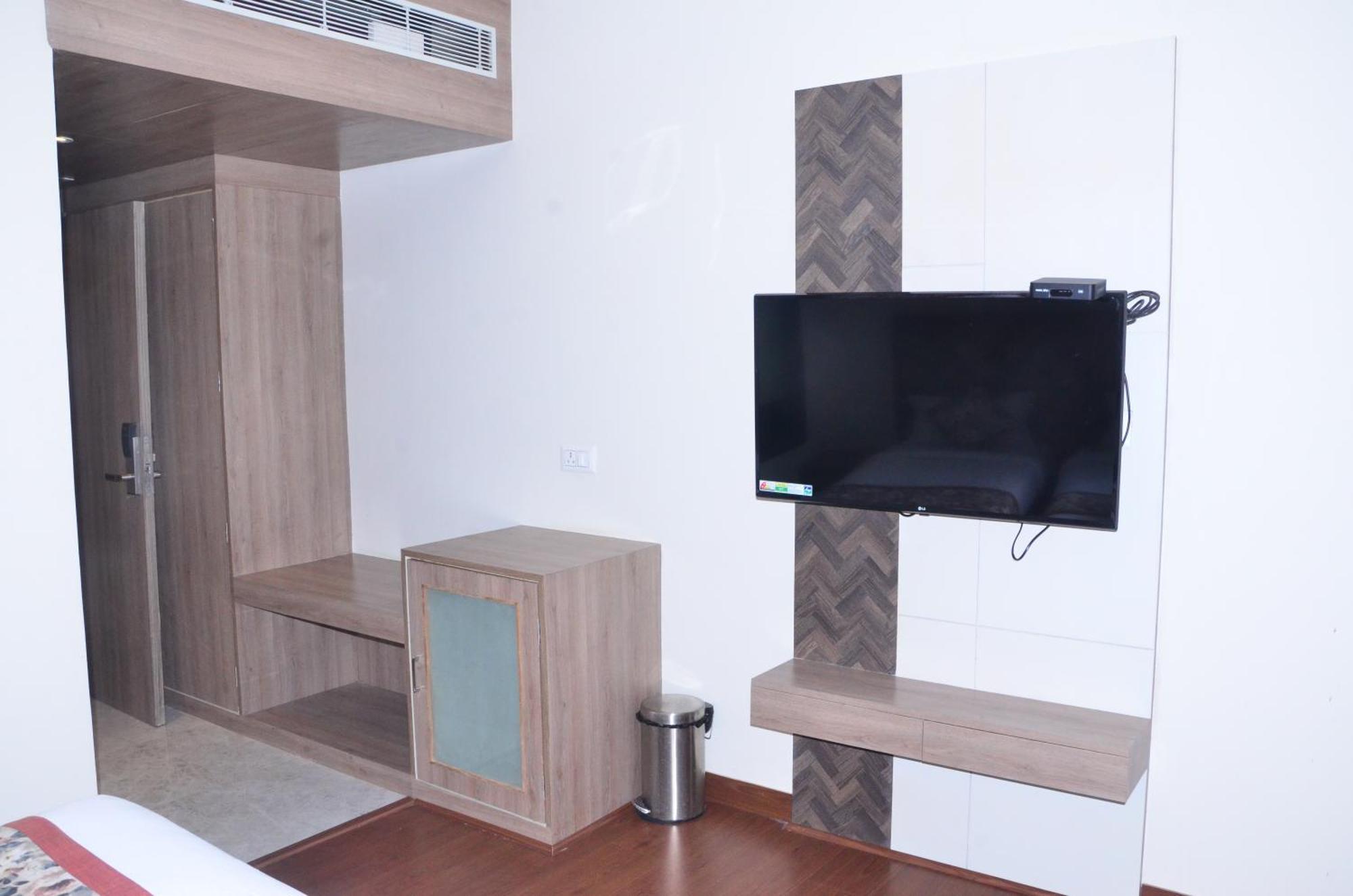 Hotel Nand Residency Ghazipur Exteriör bild