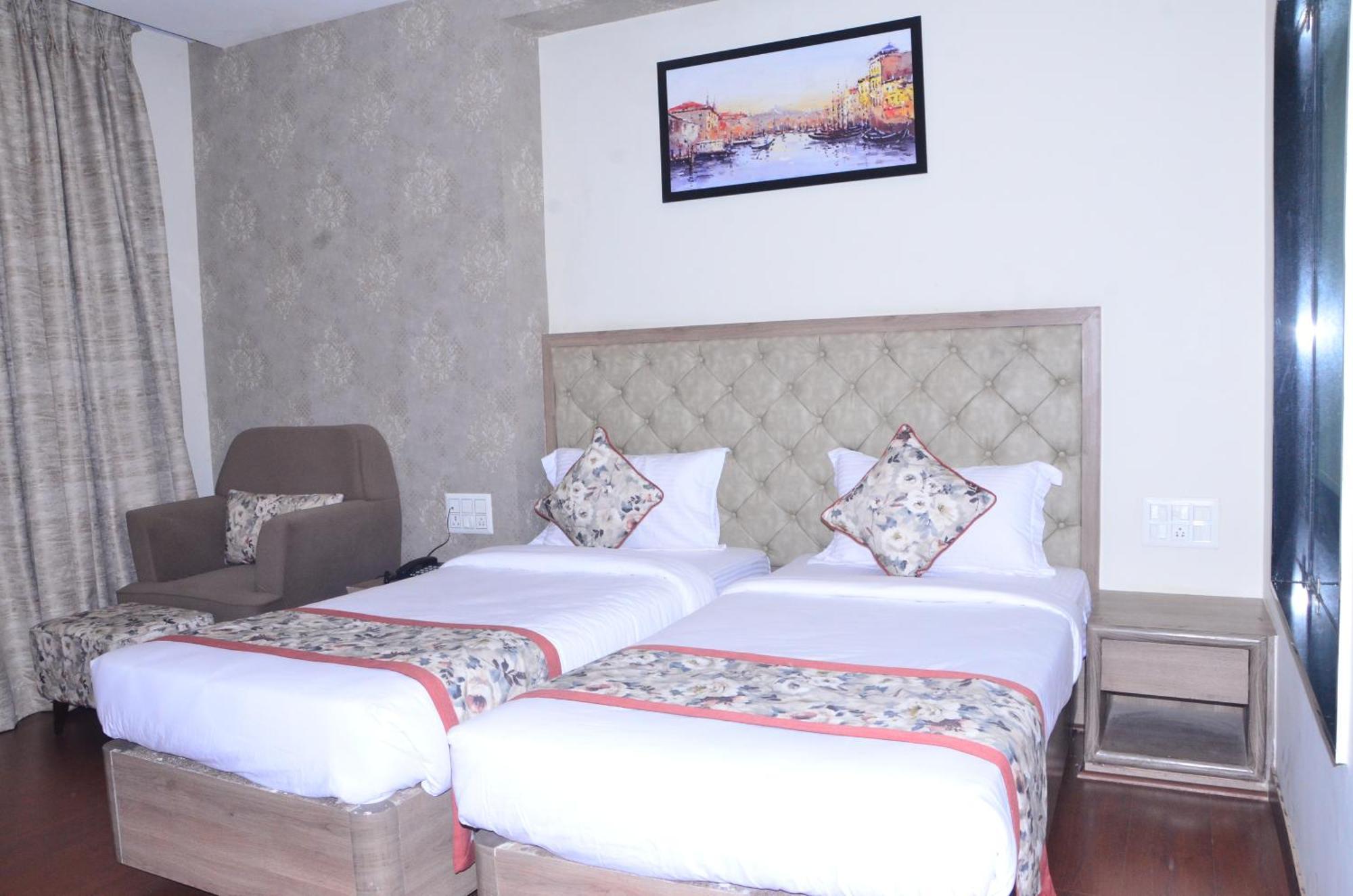 Hotel Nand Residency Ghazipur Exteriör bild