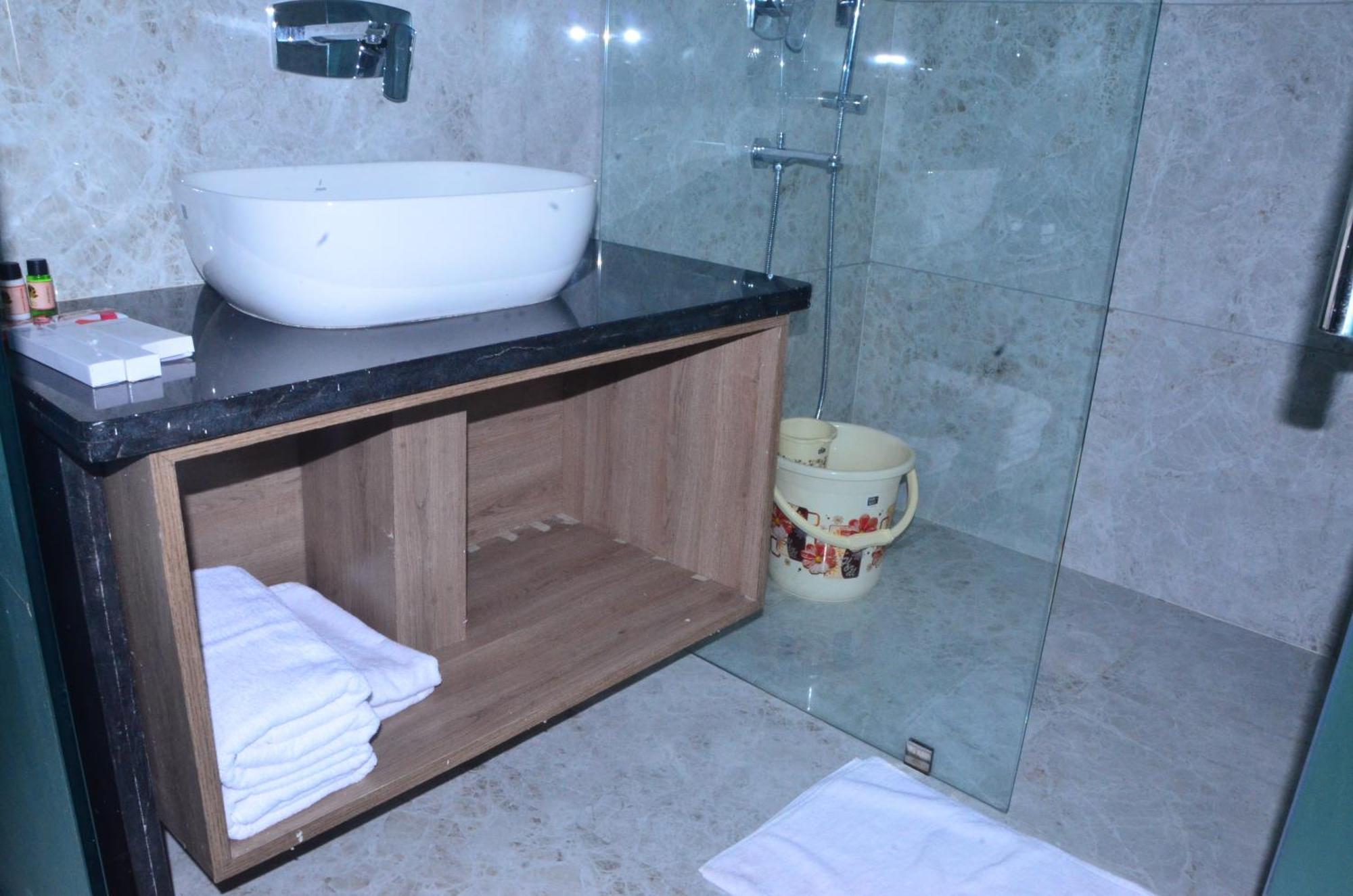 Hotel Nand Residency Ghazipur Exteriör bild