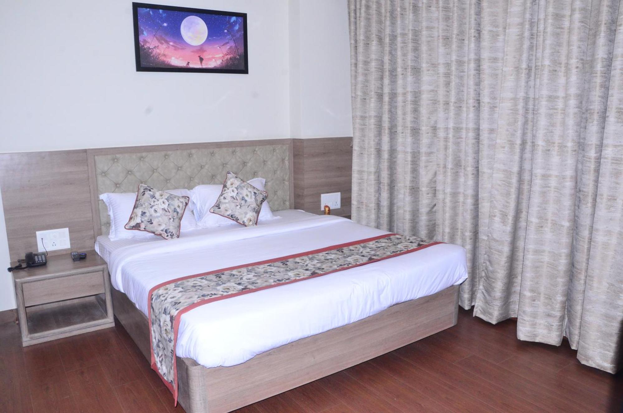 Hotel Nand Residency Ghazipur Exteriör bild