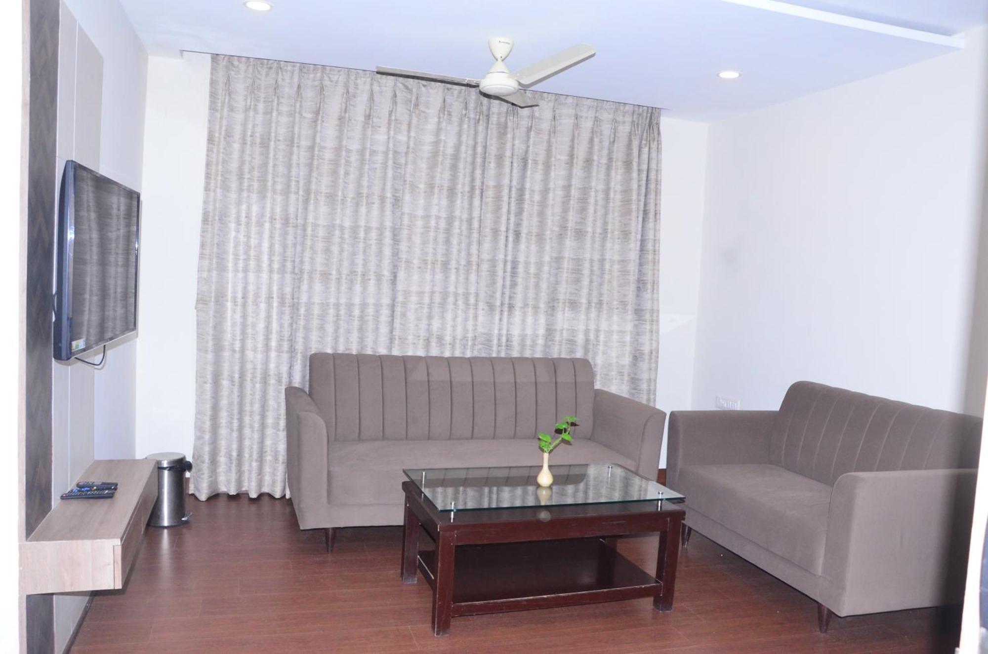 Hotel Nand Residency Ghazipur Exteriör bild