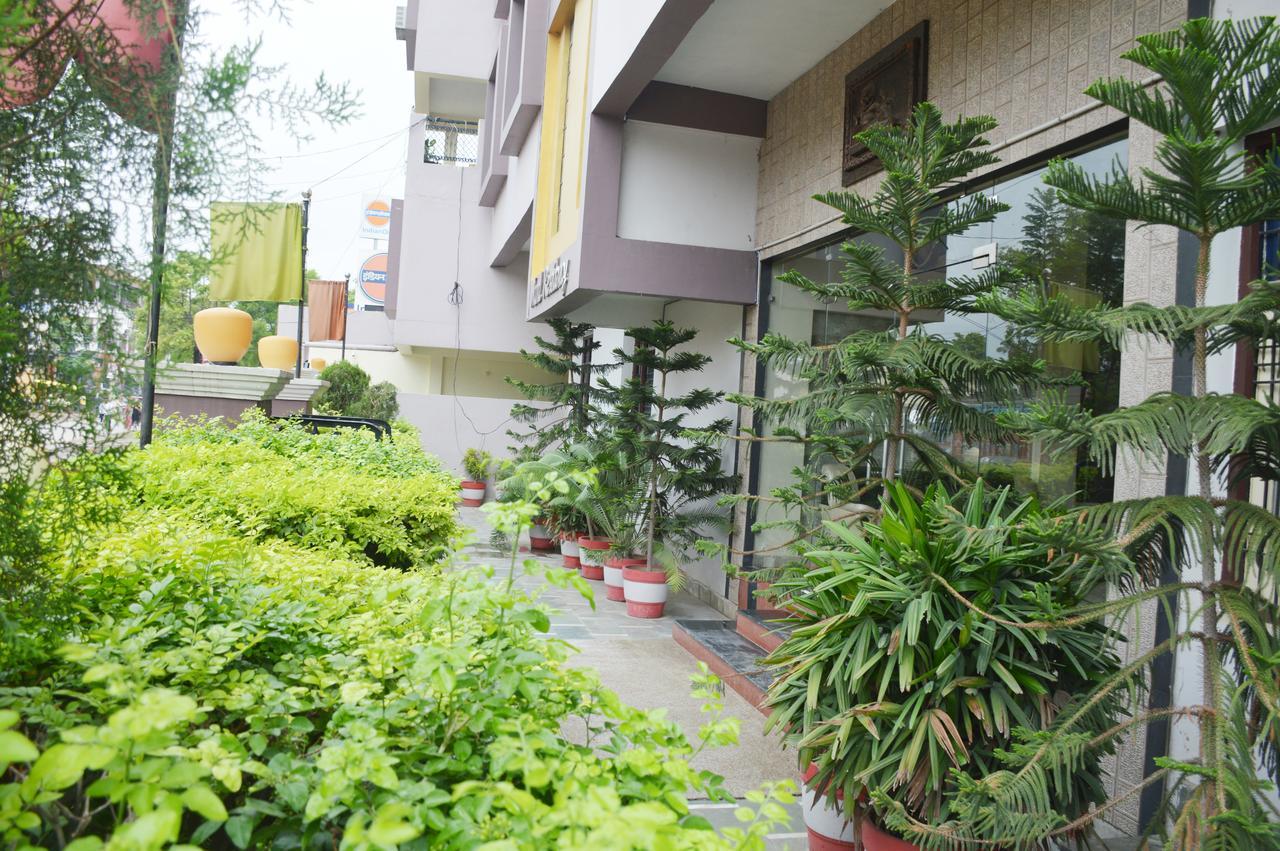Hotel Nand Residency Ghazipur Exteriör bild