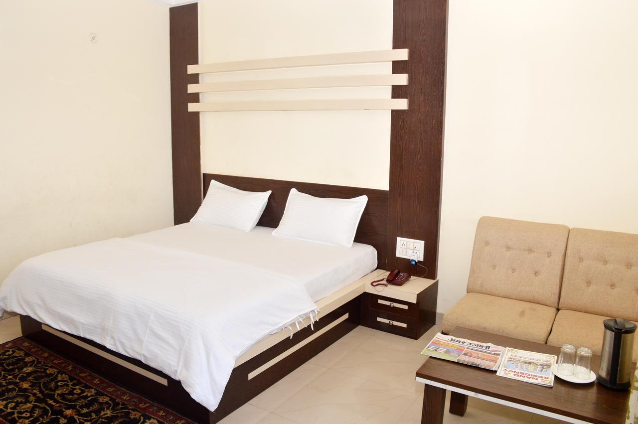 Hotel Nand Residency Ghazipur Exteriör bild