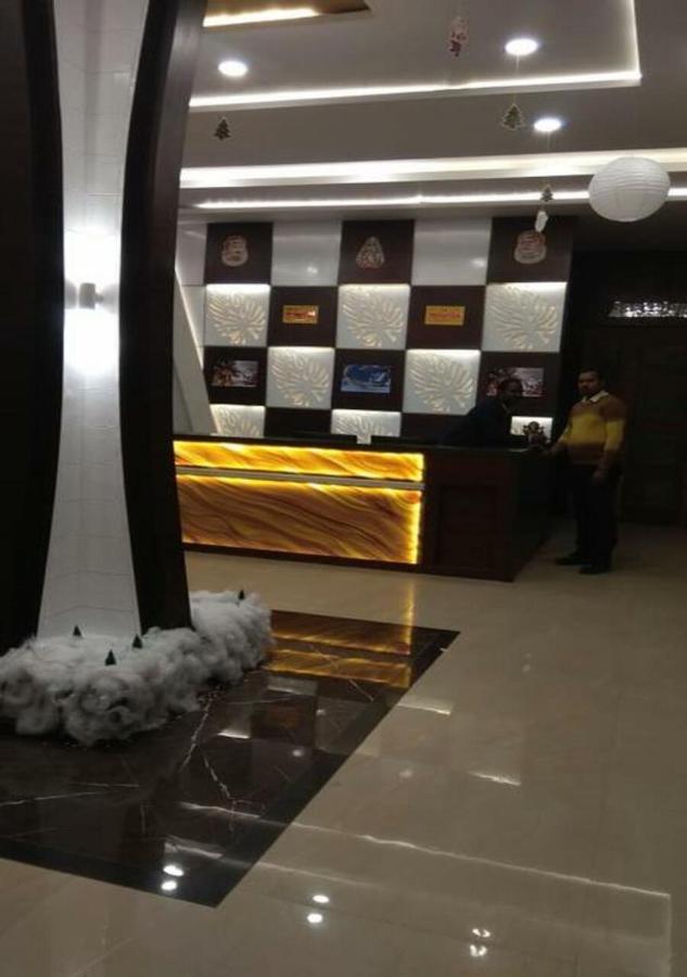 Hotel Nand Residency Ghazipur Exteriör bild